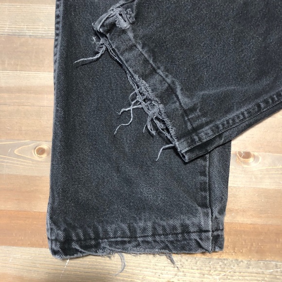 Wrangler distressed mom jeans. - Picture 5 of 10